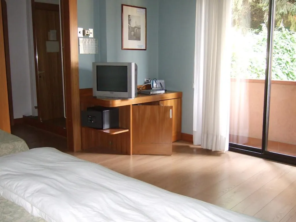Hotel Canturio 4*, Cantu Italy