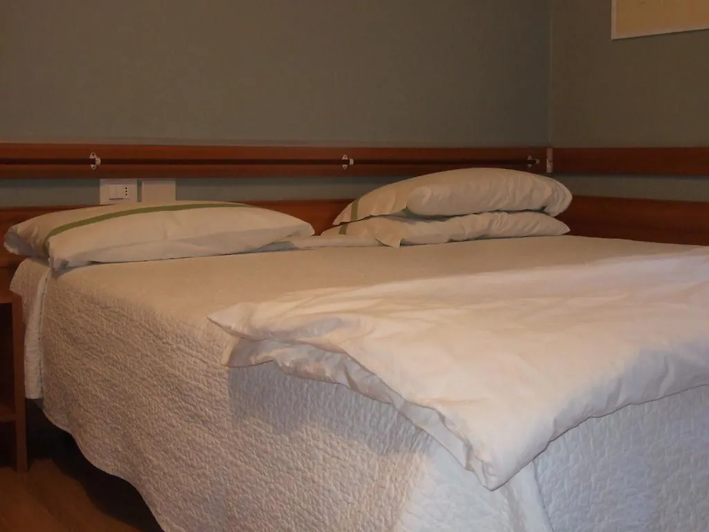 Hotel Canturio 4*, Cantu Italy